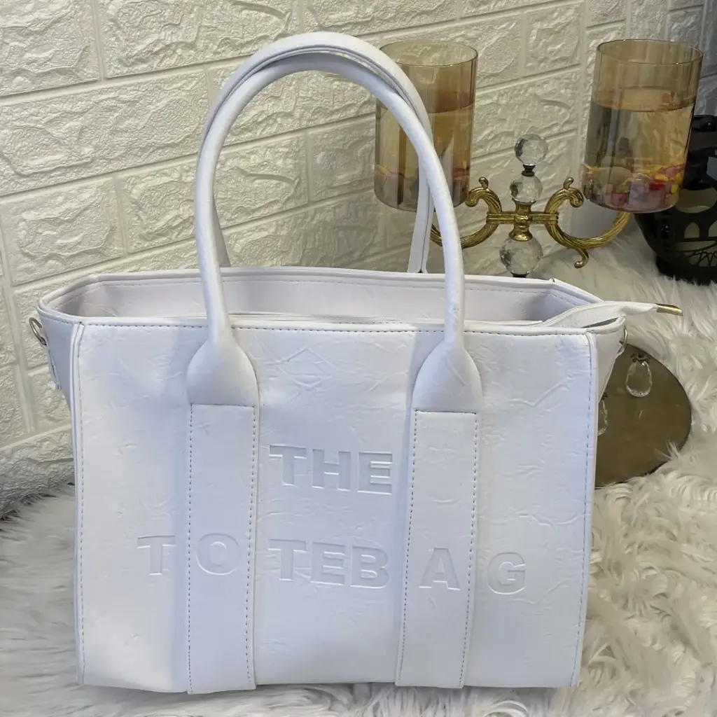THE TOTE BAG [جلد]